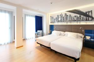 Double or Twin Room with External Views room in Eurostars Blue Coruña