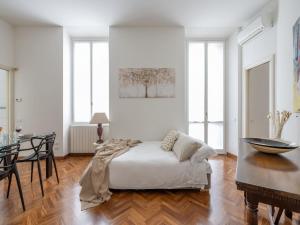 The Best Rent - Gorgeous two-bedroom apartment in Porta Nuova district