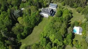 Manoir et Appartements avec piscine au Domaine de Bize Mirepoix - Tabre