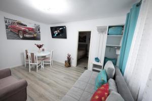 L&R Boutique Apartment