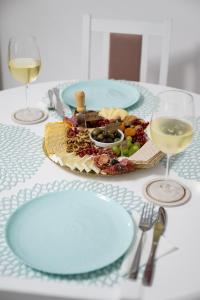 L&R Boutique Apartment