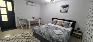 Seby Studio - Palazu Mare