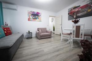 L&R Boutique Apartment