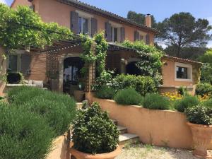 Villas Maison provencale au pied du Luberon avec vue degagee : photos des chambres