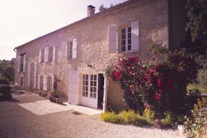 Maisons de vacances Moulin a eau et sa riviere ideal grand groupe : photos des chambres