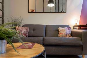 Appartements Le Terrot, Studio design, coin nuit cosy en mezzanine : photos des chambres