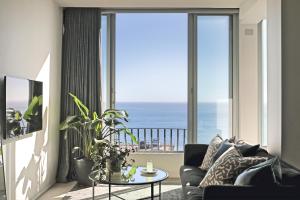 Spacious Studio Apartment - Number 4702