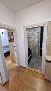 Porodicno-poslovni udoban stan