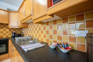 83 - Superb Townhouse by Shortstays