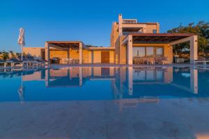 Carpe Diem Villa - Luxurious, 1,5km From The Beach