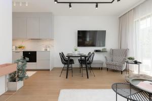 Boutiq Park Elegant Apartment with Parking by Renters