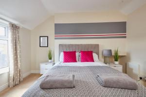 Delightful Central York House