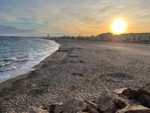 Campings Mobil Home 2CH Bien Equipe Valras-Plage : photos des chambres