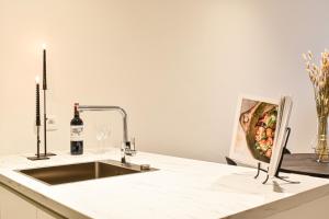 Miramar Residences - Luxurious Seaside Apartments