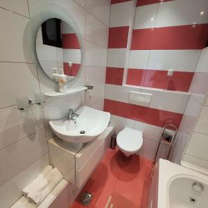 Anastasia Apr 28B Beautiful View