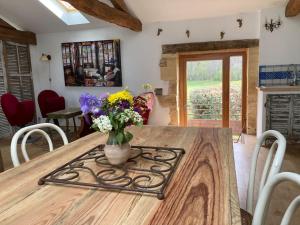 Maisons de vacances Logement de charme avec piscine a 25 km de Sarlat : photos des chambres