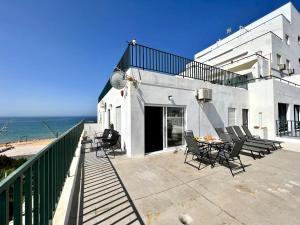 Quarteira Ocean Breeze 1 With Pool by Homing