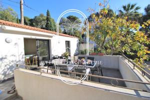 Appartements T3 vue mer a Carqueiranne Clim-Wifi-Garage-Parking avec grandes terrasses : photos des chambres