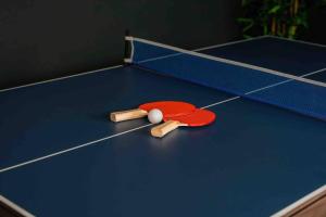 Contractor base with Pool table