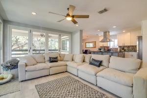 Lago Vista Vacation Rental with Fireplace!