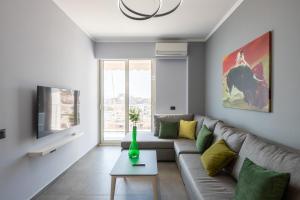 The view4- "Free Parking"