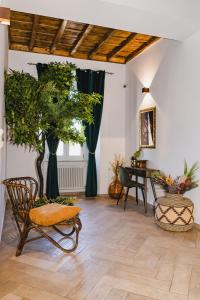 Tuscany & Luxury Suite diffused in historical center