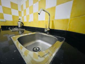 الركائز للشقق المخدومة