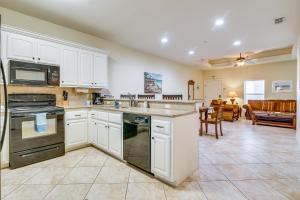 South Padre Island Condo Near Beach with Balcony!