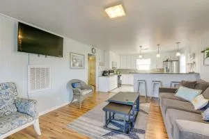 2 Blocks to Bay Misty Harbor Rockport Home - Fulton