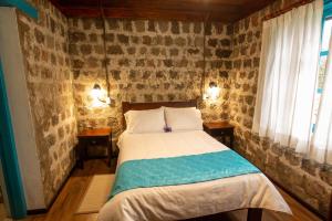 Niebli Historical Farm and Lodge at Pululahua Volcano