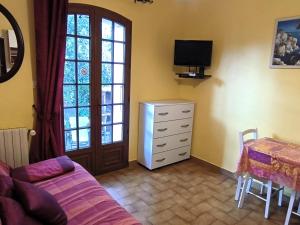 Appartements L'arche en rez de jardin de villa a Toulon : photos des chambres