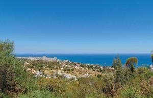 Luxury villa with beautiful sea view & jacuzzi
