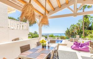 Luxury villa with beautiful sea view & jacuzzi