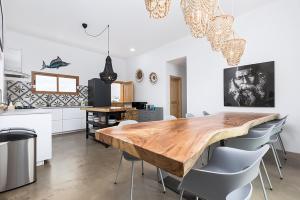 In Lajares Villa Take a swim in our 15m long pool