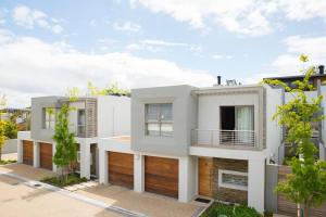 13 La Gratitude Luxury Apartment-with backup power for loadshedding