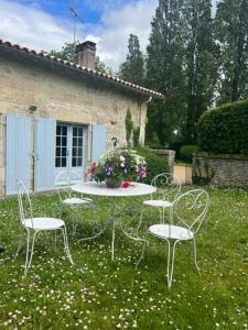 Maisons d'hotes Le Domaine de la Gravette : photos des chambres