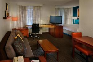 Queen Studio with Sofa Bed room in Residence Inn Danbury