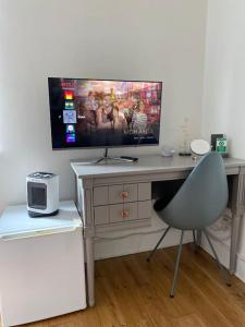 2 Bedroom Flat in Camberwell Green - Central Location with excellent connections to tourist attractions and main London airports