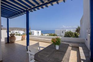 Tinos Beautiful Sunrise Apartment Near Agios Sostis Beach