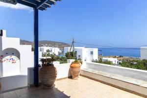 Tinos Beautiful Sunrise Apartment Near Agios Sostis Beach