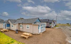 Beach Bliss - Meredith Lodging