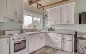 Beach Bliss - Meredith Lodging
