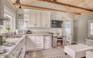 Beach Bliss - Meredith Lodging
