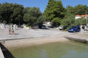 Apartments with a swimming pool Zrnovska Banja, Korcula - 8335