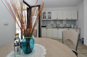 Apartments with a parking space Pavicini, Marcana - 21315