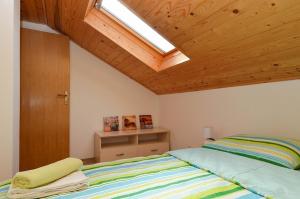 Apartments with a parking space Pavicini, Marcana - 21315