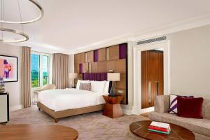 Junior Suite room in The Ritz-Carlton Berlin