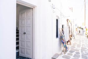 Cozy Brand New Studio in the heart of Naousa