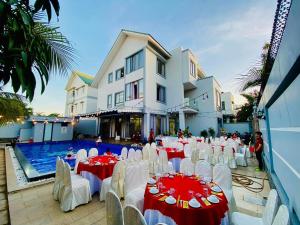 Luxury Chilinh - Large Swimming Pool - 200M To The Sea