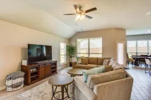 Spacious Forney Home Rental with Game Room! - Sunnyvale